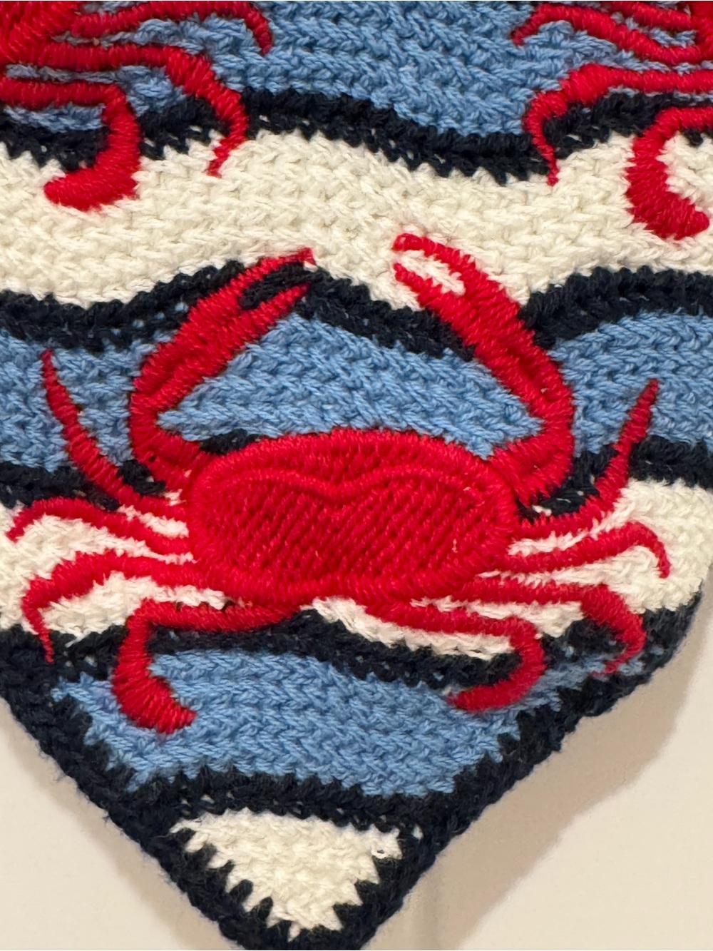 🌺NWT Piper·k Knit Headscarf with Red Crabs, Blue & White Stripes - Picture 3 of 4